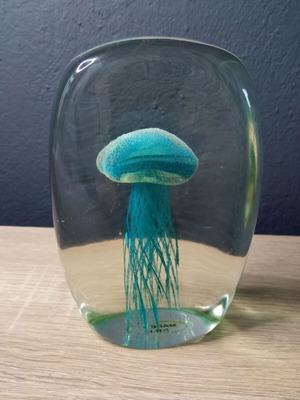 Decorative glass jellyfish paperweight new