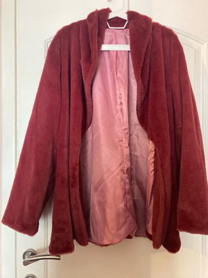 Magenta plus size faux fur jacket new, lightweight and soft