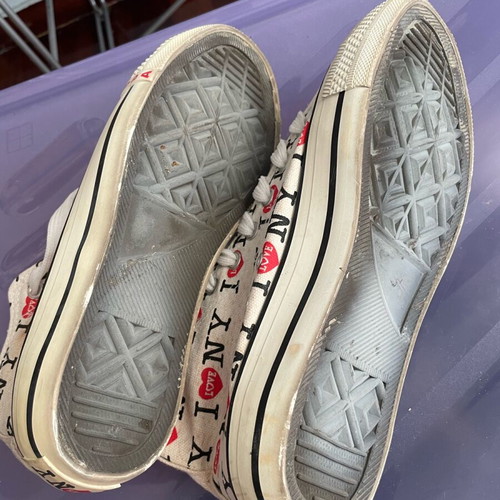 Canvas athletic shoes like new, size 38, white and red