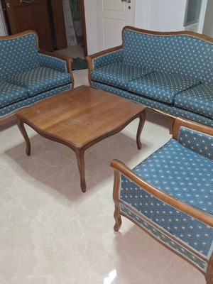 Classic living room set like new made of solid walnut wood