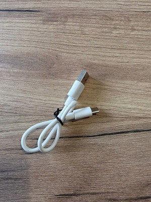Usb to Type C charging cable like new, 10 cm
