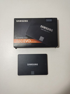 Samsung 860 Evo SSD 500GB 2.5" solid state drive like new
