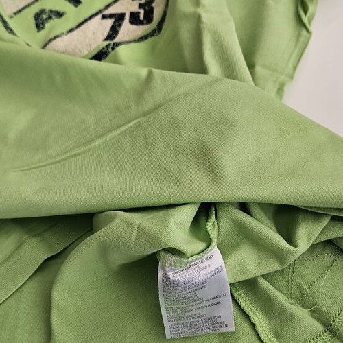 Arena T-shirt size L like new, green