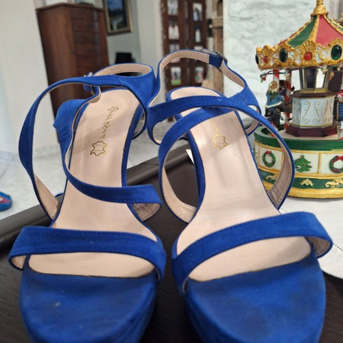 Gift for a while! Leather sandals Stefania