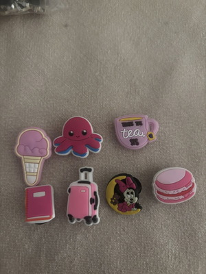 Crocs decorative charms set of 7 new