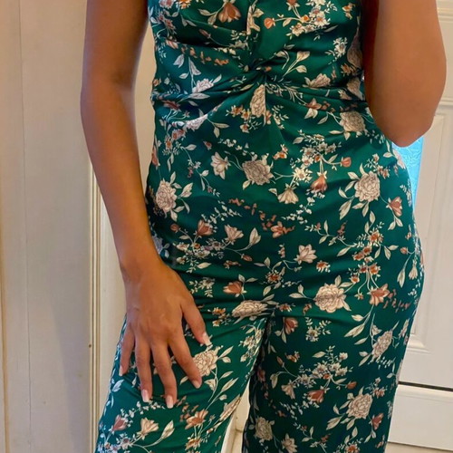 Jumpsuit floral green satin like new by Daphnea Paris