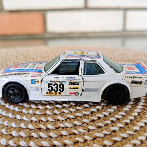 Vintage Bburago Mercedes-Benz 450 SLC Rally diecast model used