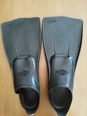 Florida Speedy children's swim fins used, size 28-30