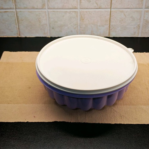 Tupperware jelly mold large 2.5lt new