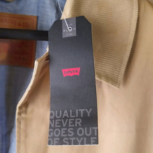 Levi's men's coat new, beige, size XL