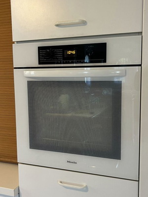 Εντοιχιζόμενος φούρνος Miele H5141B μεταχειρισμένος σε άριστη κατάσταση