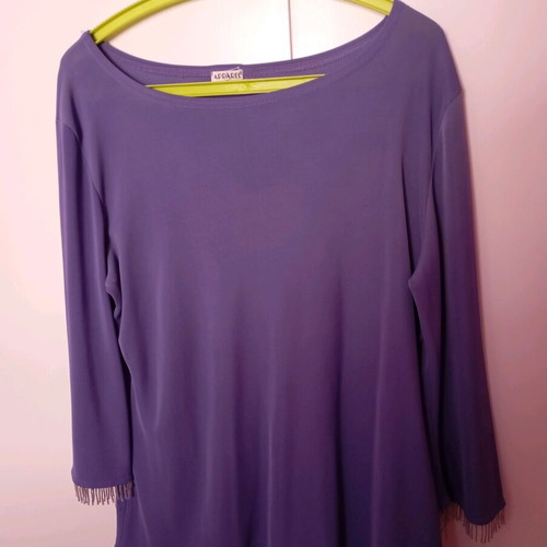 Women's lilac blouse like new with beads on sleeves