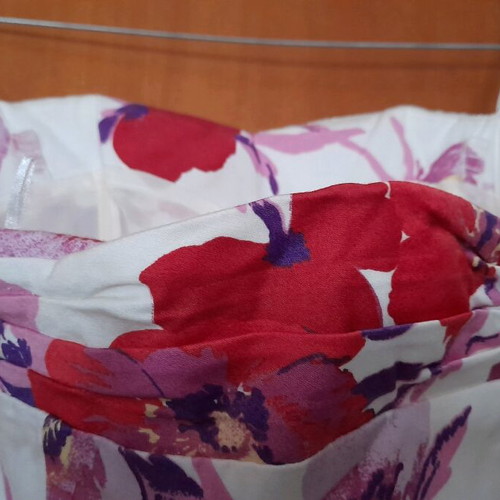 Strapless dress like new with pink and purple flowers size M
