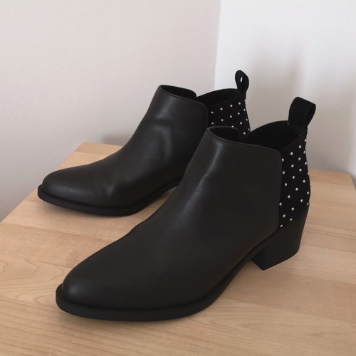 H&M ankle boots size 38 black with studs like new