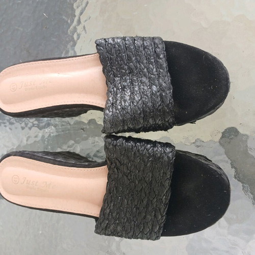 Sabot straw type like new, size 40, black