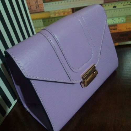 Crossbody bag used lilac vegan cactus leather with gold clasp