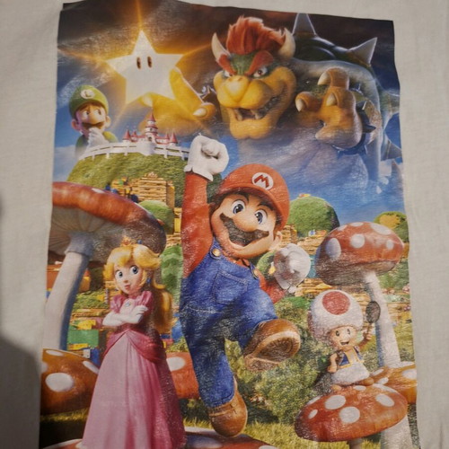 The Super Mario Bros. Movie clothing set like new, t-shirt and shorts