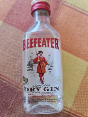 Beefeater Gin 50 ml collectible miniature used