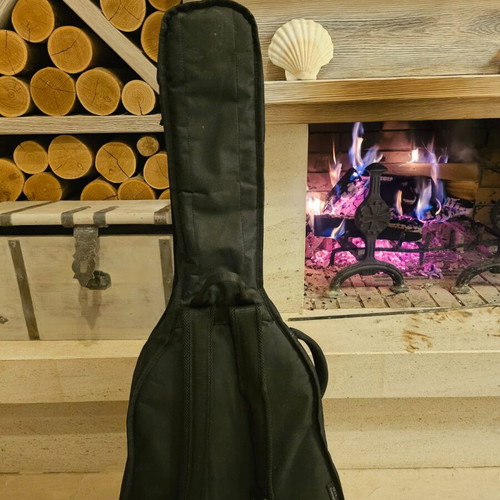 Guitar like new