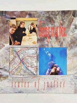 Living In A Box Scales Of Justice 7" δισκάκι βινυλίου σαν καινούργιο