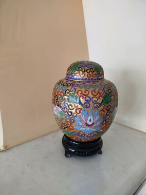 Chinese vase with lid used and wooden base height 17cm