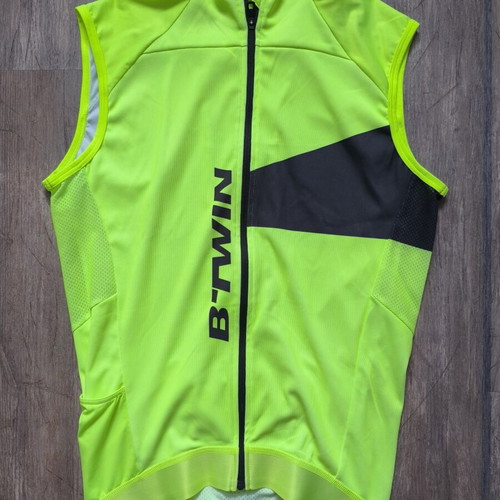 B-TWIN Women's Cycling Vest like new, fluorescent yellow, size M