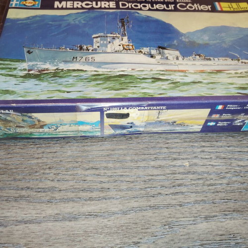 Modeling set from Greek company Lyra and Heller