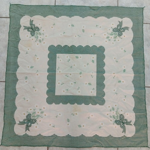 Tablecloth square 70x70 cm with floral design