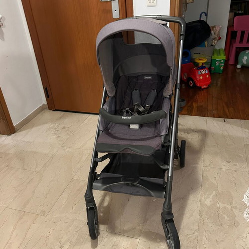 Inglesina Trilogy stroller used, denim color with footmuff and rain cover