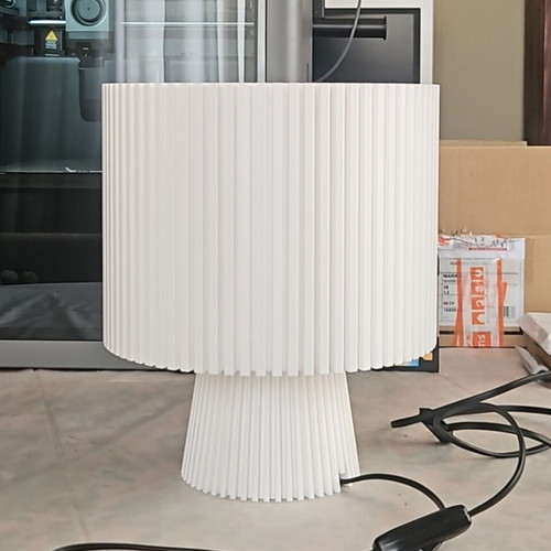 3D Printed Lamp like new, suitable for living room or bedroom