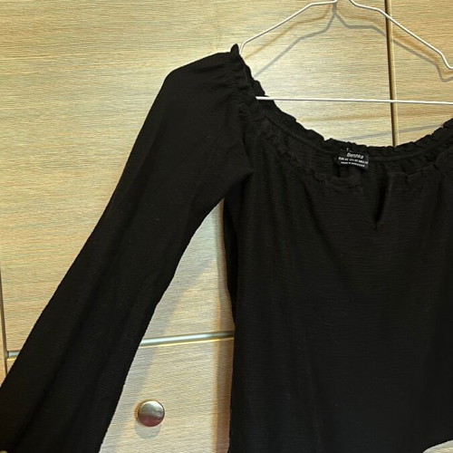 Bershka black off-shoulder blouse like new, XS-S
