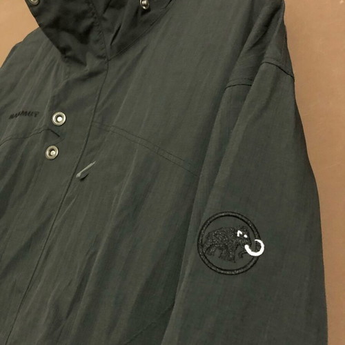 Mammut Goretex jacket men’s like new, size large, dark gray without hood