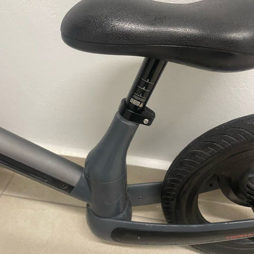 Topmark Manu Foldable Balance Bike like new, grey