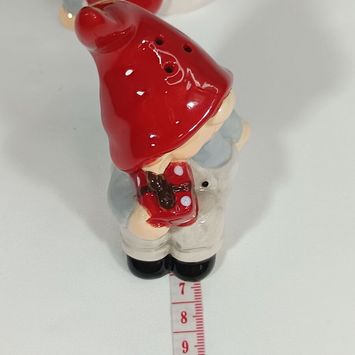 Ceramic gnome salt and pepper shaker set like new