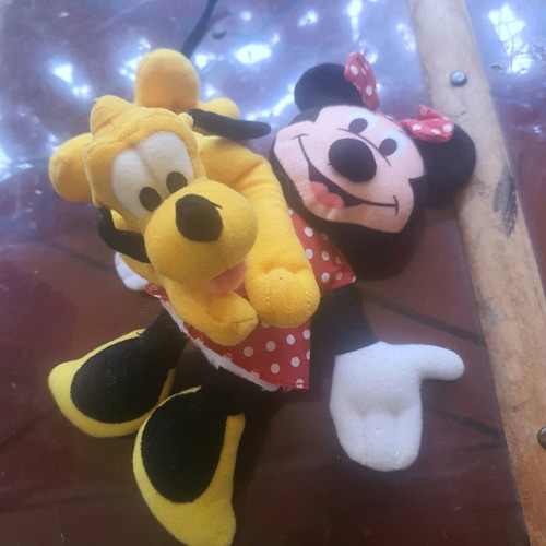 Minnie and Pluto figures like new
