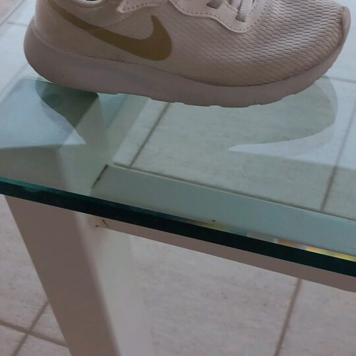 Nike kids white athletic shoes like new, size 30