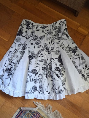 Vintage λινή φλοράλ midi φούστα made in Italy μέγεθος M μεταχειρισμένη