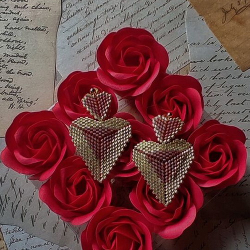 Heart-shaped Miyuki handmade earrings made to order, red and gold