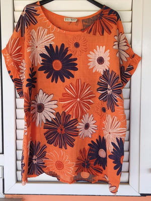 Floral Cotton T-shirt L-XL like new, orange