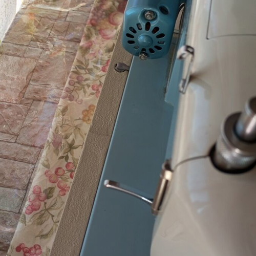 Mercedes sewing machine new with foot pedal and case