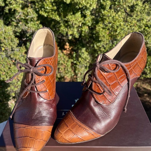 J. Bournazos brown ankle boots like new, two-tone design