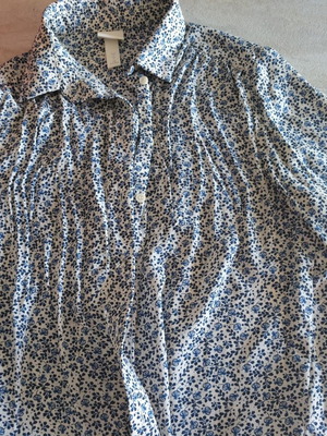 H&M Floral Shirt XS Like New, White and Blue