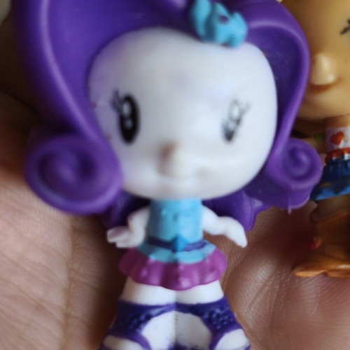 My Little Pony mini figures used, Rarity and Applejack set