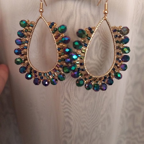 Handmade Tear Drop Earrings Peacock Gold and Green new