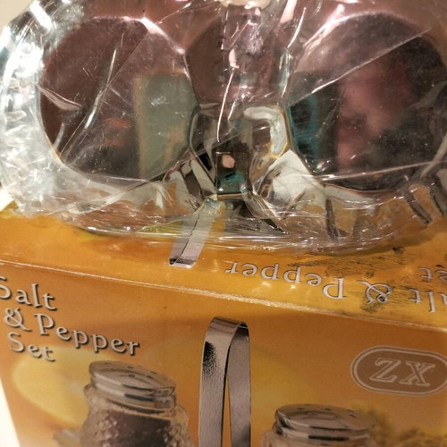 Vintage salt and pepper set new with box