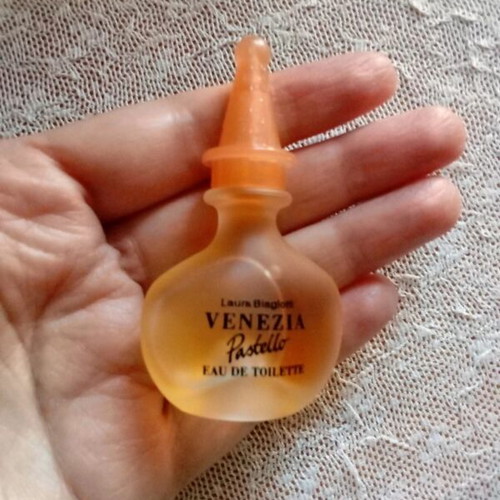 Laura Biagiotti Venezia Pastello Mini Eau de Toilette 5ml new
