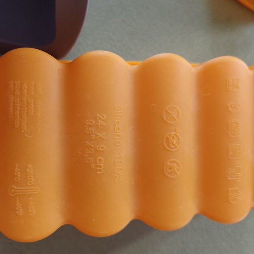 Silicone cake molds unused