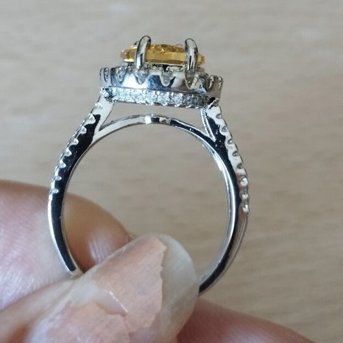 Elegance luxury stone ring, yellow and silver