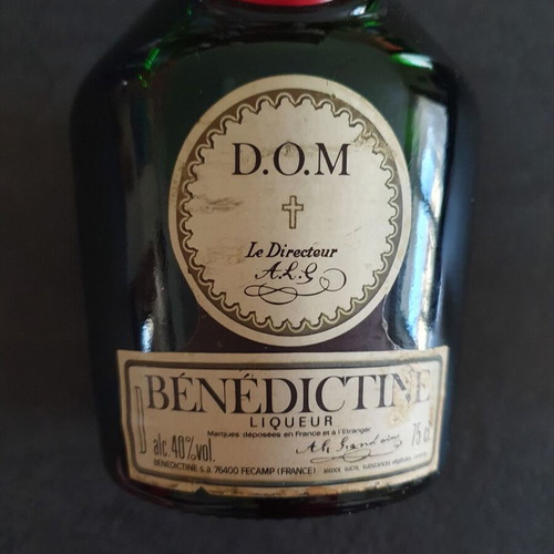 Benedictine liqueur vintage 1980 sealed like new