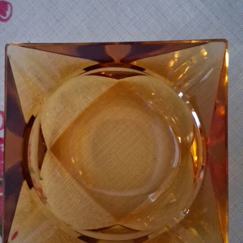 Glass ashtray square like new, 7.5x7.5 cm